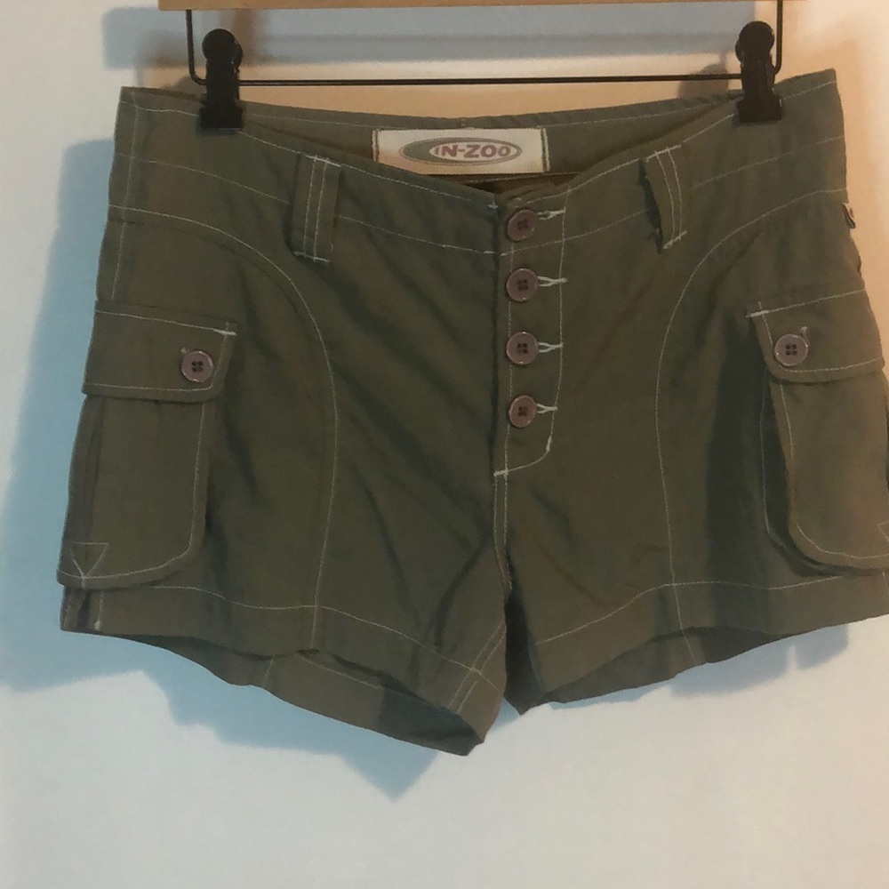Lady Belle Cargo shorts,  SZ 11, olive green, button fly, mid-rise